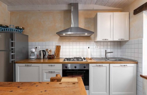 Buzet House | Casa Bombić, surrounded by vineyards, olive groves and orchards