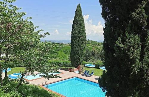 Montaione House | Casa Bonaventura A: A welcoming apartment in the characteristic style of the Tuscan countryside, with Free WI-FI.