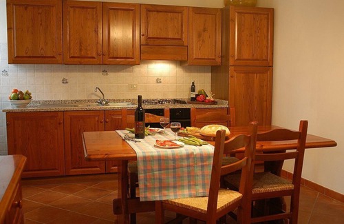 Montaione House | Casa Bonaventura C: A characteristic and welcoming apartment in the characteristic style of the Tuscan countryside, with Free WI-FI.