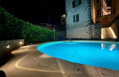 Mologno House | Casa Brown - con piscina privata -