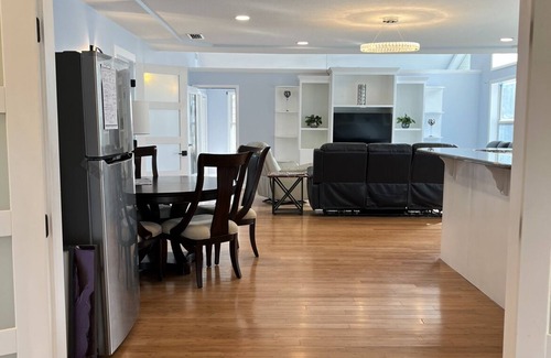 Jacksonville Beach Apartment | Casa Cabana @ The Grand Lux Pool & Beach Resort