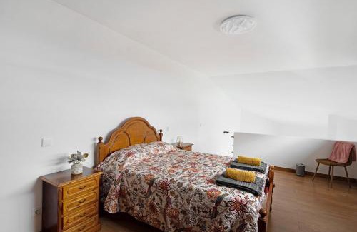 Porto Judeu House | Casa Caminho da Esperança