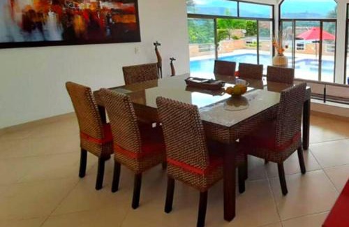Girardot House | Casa Campestre con Piscina Privada Anapoima