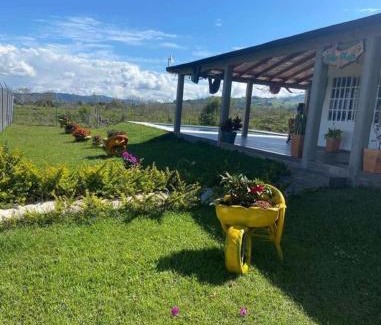Darien House | Casa Campestre Lago Calima