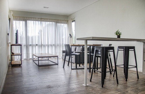 La Lonja Apartment | Casa Campus Pilar Araucarias