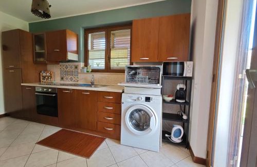 Carini Villa | Casa Carini - Villa Vacanze sul Mare con piscina idromassaggio