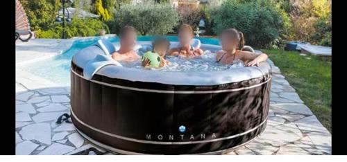 Carini Villa | Casa Carini - Villa Vacanze sul Mare con piscina idromassaggio