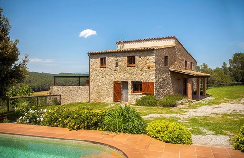 Galliners Villa | Casa Castelot - Beautiful and Peaceful Surroundings, Pool, 25 km to beach