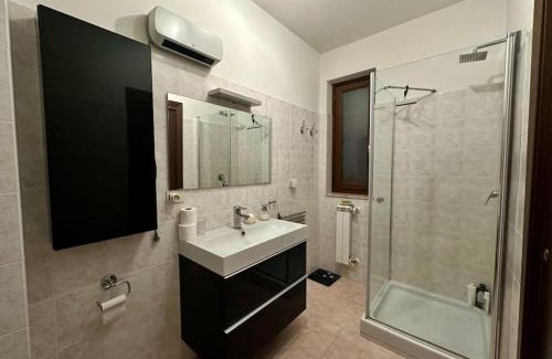 Ladispoli Apartment | Casa Cecilia(Villino da 2 a 8 persone)