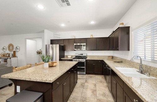 Indio Bed & Breakfast | {Casa Chella} Chic 5/3; 5 min. Away From Festivals
