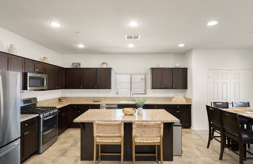 Indio Bed & Breakfast | {Casa Chella} Chic 5/3; 5 min. Away From Festivals