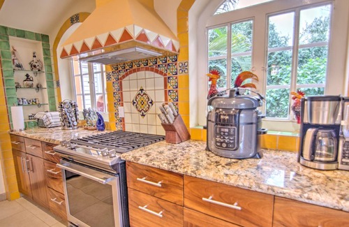 La Cruz de Huanacaxtle House | Casa Colibri - Private Beachfront Oasis