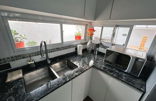 Valentin Alsina House | Casa Completa con Balcon y Patio privado