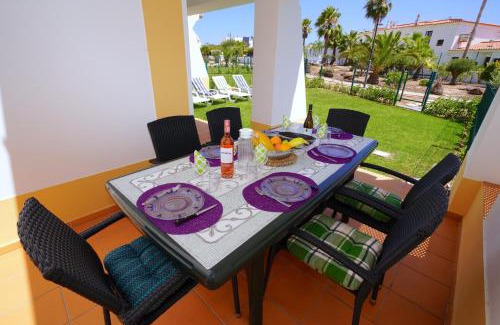 Castelo House | CASA CORAL