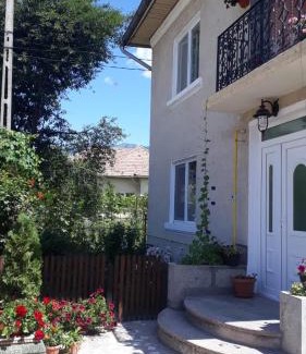 Calimanesti House | Casa Coralis