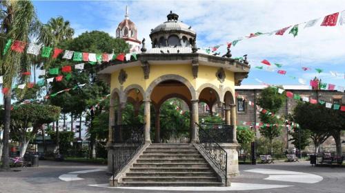 Guadalajara Municipality House | Casa Cultural Charm 11 People, 2 Bedroom House