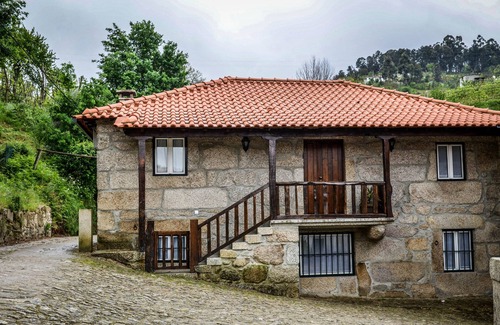Basto House | Casa da Cavalariça Country house with private pool