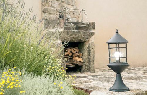 Outes House | Casa da Fonte
