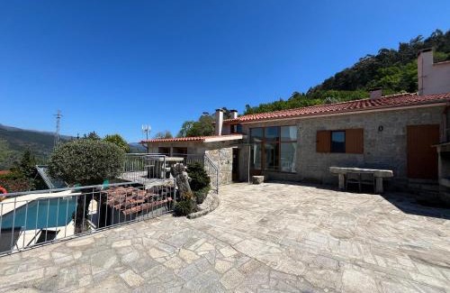 Cova House | Casa da Lage - Lareira - Lenha - Vistas rio - Gerês