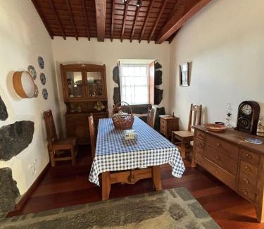 Santa Cruz da Graciosa House | Casa da Madrinha Graciosa