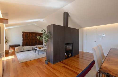 Peso da Regua Hotel | Casa da Quinta de Santa Cruz - Douro Valley - by RowdHouses