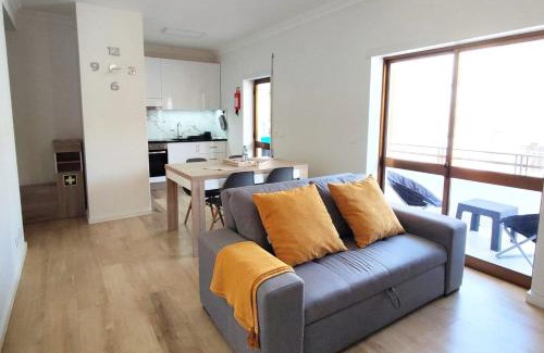 Vila Praia de Ancora Apartment | Casa da TITA