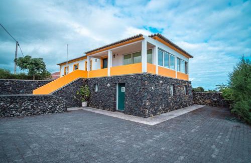 Biscoitos House | Casa da Vinha