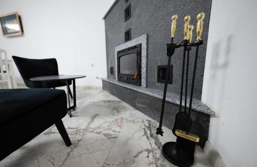 Eselnita House | Casa Dacia