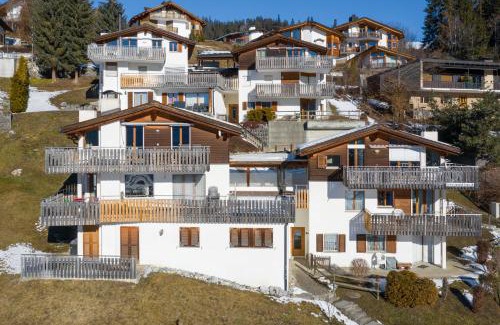 Laax Apartment | Casa Darschalè 11