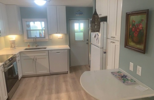 Trailer Estates House | Casa de Amaryllis Comfortable home on the Suncoast