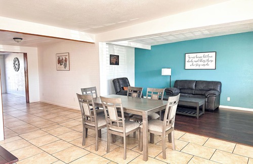 Sierra Vista House | Casa de Azul