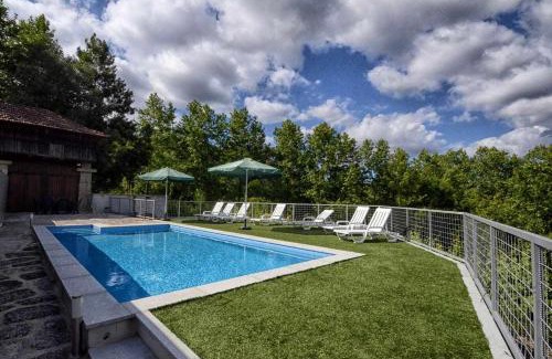 Molares House | Casa de Barreiros Camélias de Basto