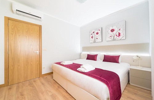 Barcelos House | Casa de Eiró by House and People