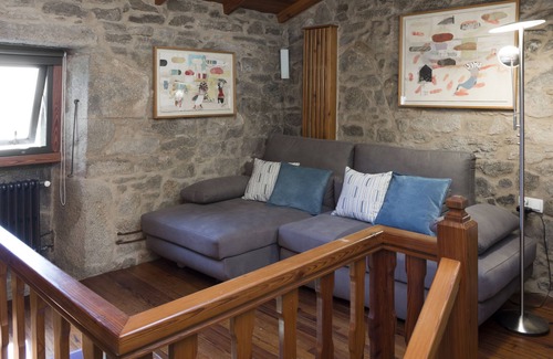 Santiago de Compostela Historic Centre Villa | Casa de Afora - Casa Privada con Piscina y Jacuzzi / spa