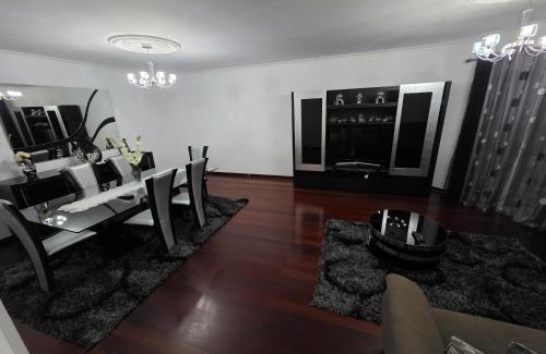 Monte House | Casa de Feria do Livramento