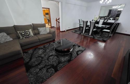 Monte House | Casa de Feria do Livramento