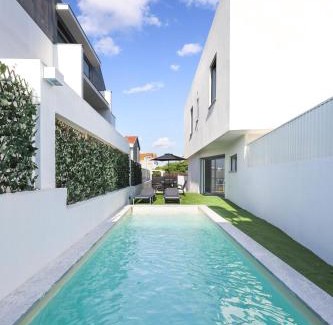 Seixal House | Casa de ferias com Piscina e Suite