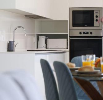 Seixal House | Casa de ferias com Piscina e Suite