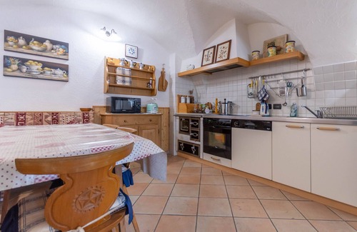 San Giovanni di Fassa Apartment | Casa De Guidi