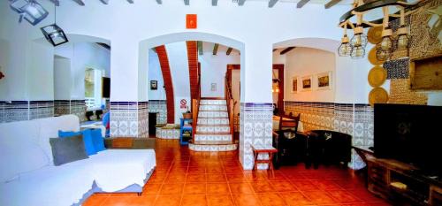 Figueroles House | Casa de la Cueva