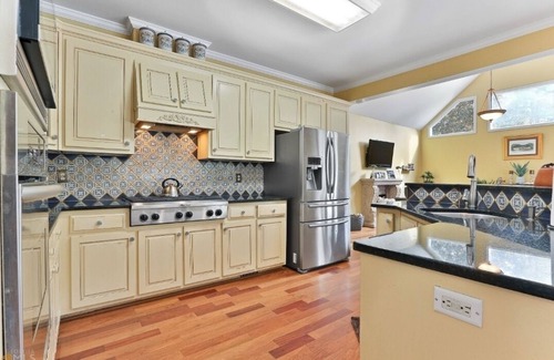 Sharpsburg House | Casa De Lago - Spanish inspired lakeside retreat w/private pool - 5bd/3.5