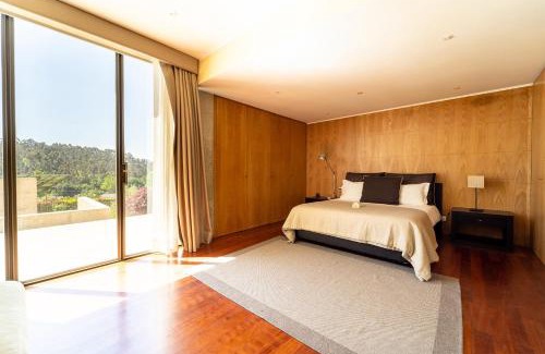 Sao Martinho de Silvares House | Casa de Silvares Fafe - Moradia Premium com piscina by House and People