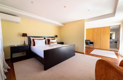 Sao Martinho de Silvares House | Casa de Silvares Fafe - Moradia Premium com piscina by House and People