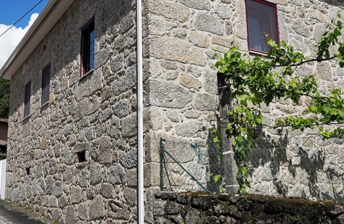 Pico Villa | Casa de Sobrado Countryside House with private pool. Recharge in nature.