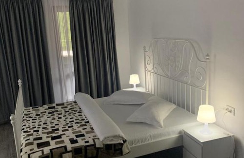 Busteni House | Casa De Sub Munte