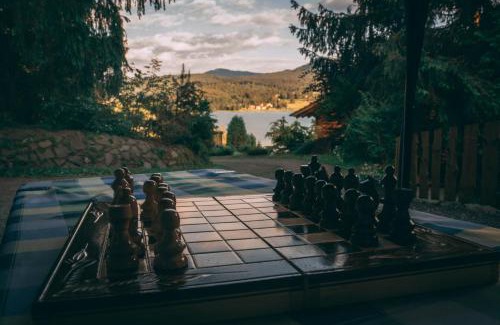 Colibita House | Casa de Vacanta Colibita Veche- langa lac