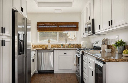 Silver Lakes Country Club House | Casa Del Lago + Private Lakefront Boat Dock + SPA + A/C