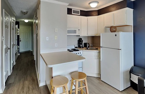 Galveston County Condo | Casa Del Mar 209 - Sunny Days | Gulf-Front