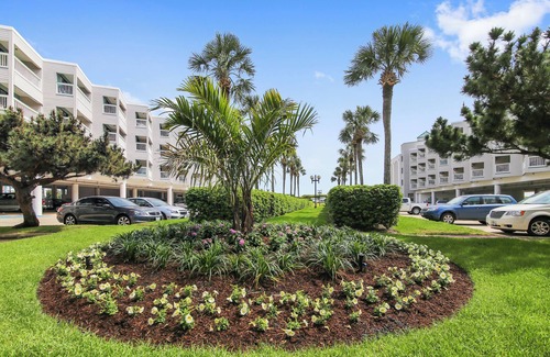 Galveston County Condo | Casa Del Mar 209 - Sunny Days | Gulf-Front