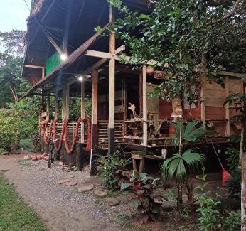 Nuqui Bed & Breakfast | Casa del Mar